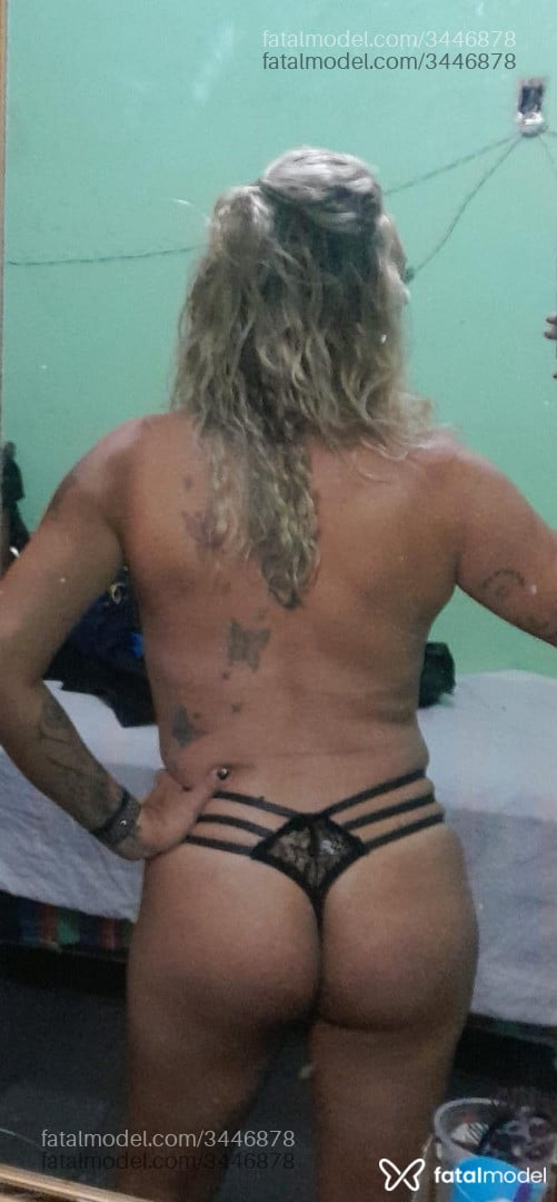 Acompanhante mulher trans loira (o) de olhos castanhos em Parintins - Olivert