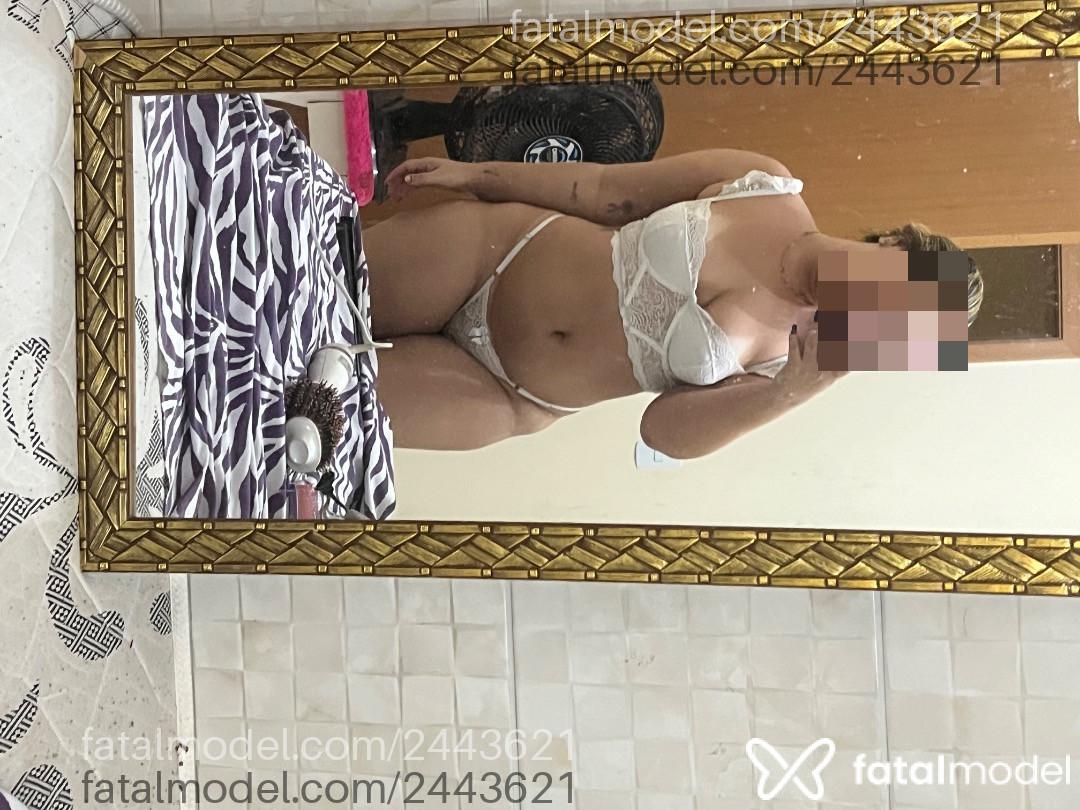 Acompanhante mulher loira (o) de olhos castanhos - Laura Acompanhante mulher loira (o) de olhos castanhos - Laura