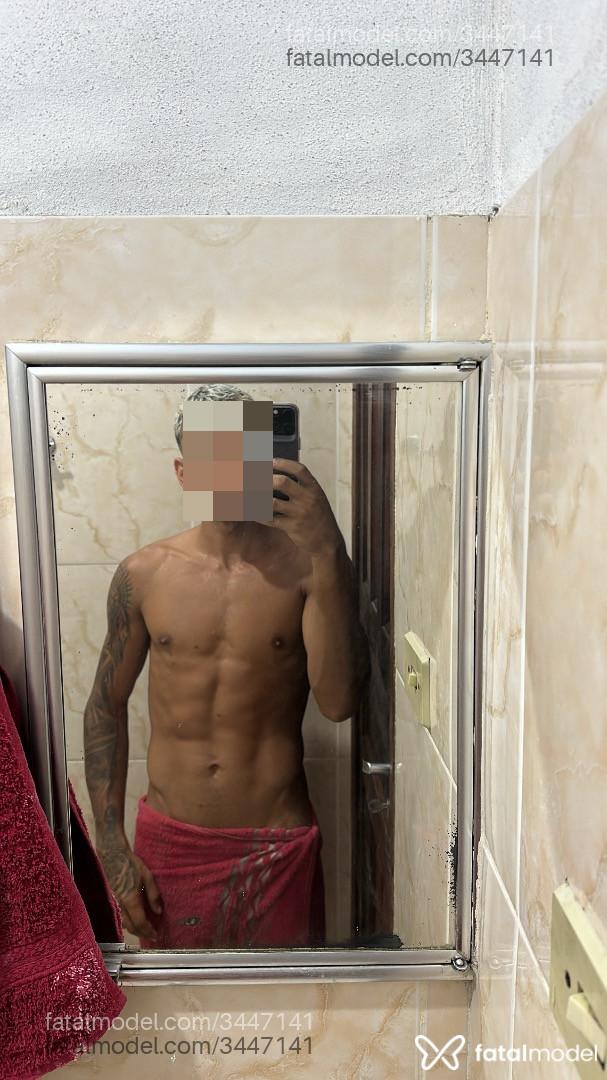 Acompanhante homem com cabelo castanho de olhos verdes em Niterói - Renato Gomes