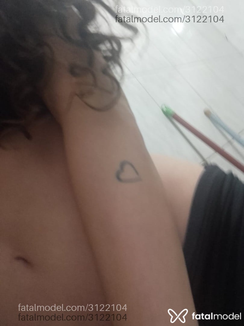Acompanhante mulher morena (o) de olhos castanhos - Mizuzinha