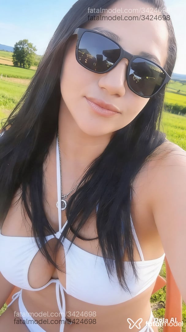 Acompanhante mulher com cabelo castanho de olhos castanhos em Virtual Acompanhante mulher com cabelo castanho de olhos castanhos em Virtual - Kamilly Góes
