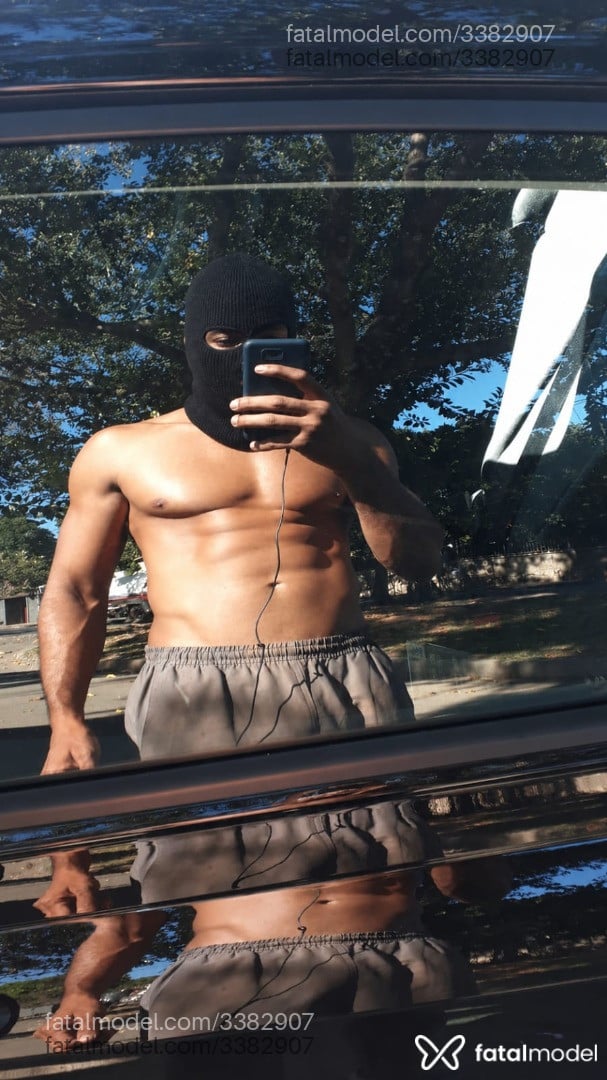 Acompanhante homem morena (o) de olhos pretos - Juninho