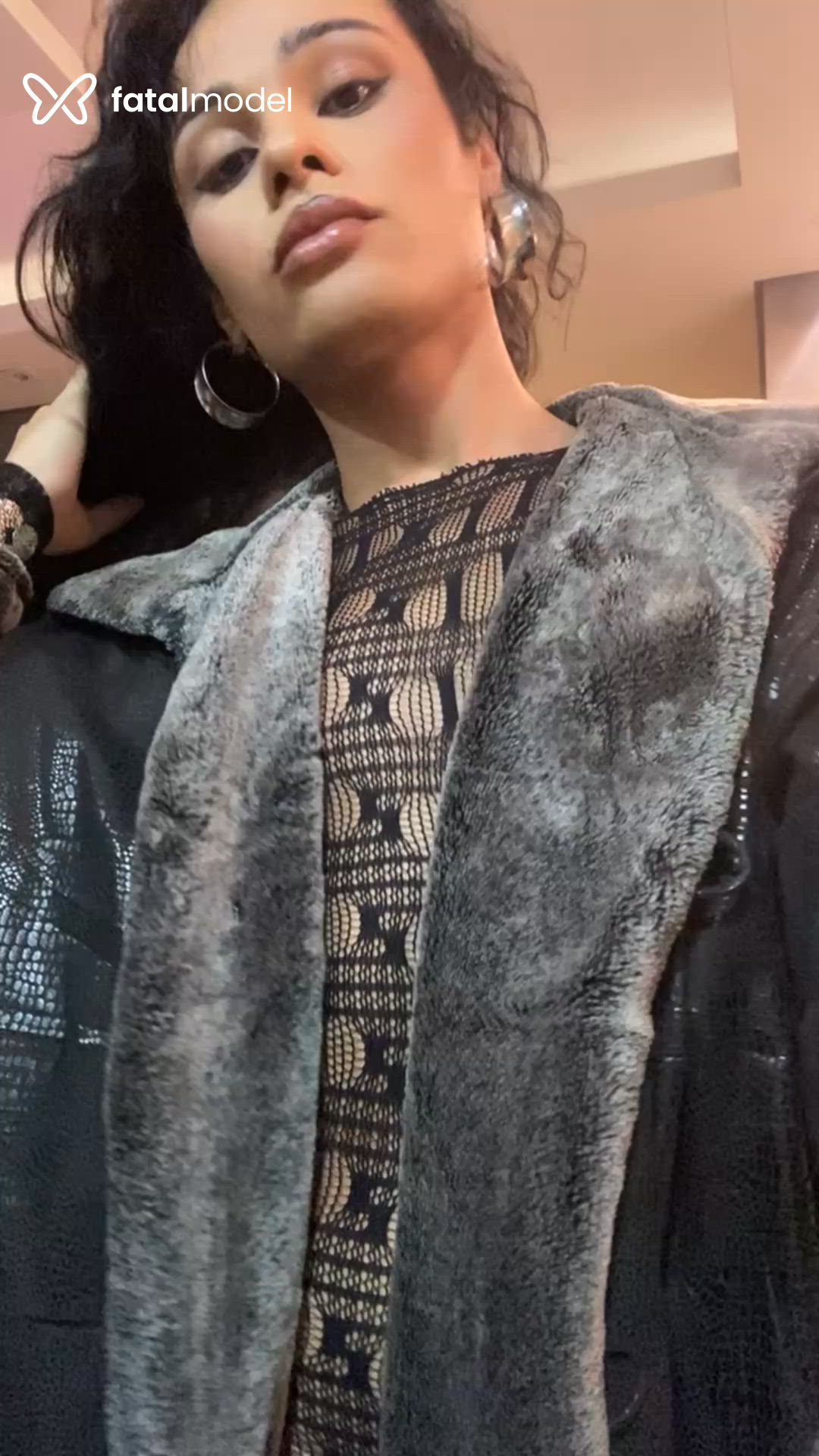 Acompanhante mulher trans morena (o) de olhos castanhos - Celeste