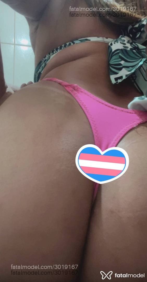 Acompanhante mulher trans ruiva (o) de olhos castanhos - Kalica