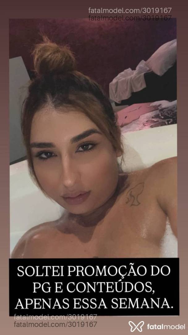 Acompanhante mulher trans ruiva (o) de olhos castanhos - Kalica