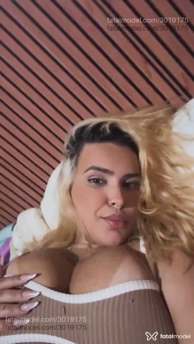 Acompanhante mulher ruiva (o) de olhos castanhos em Petrópolis Acompanhante mulher ruiva (o) de olhos castanhos em Petrópolis - Valentina