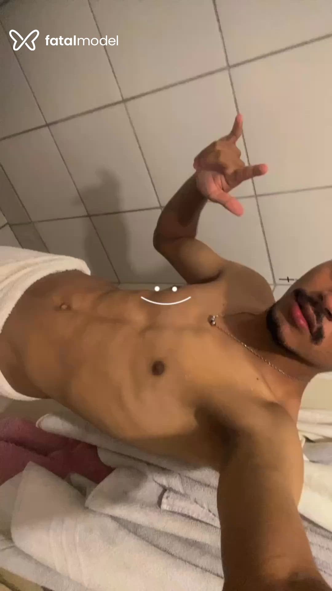 Acompanhante homem com cabelo castanho de olhos castanhos em Maringá Acompanhante homem com cabelo castanho de olhos castanhos em Maringá - Ruanz