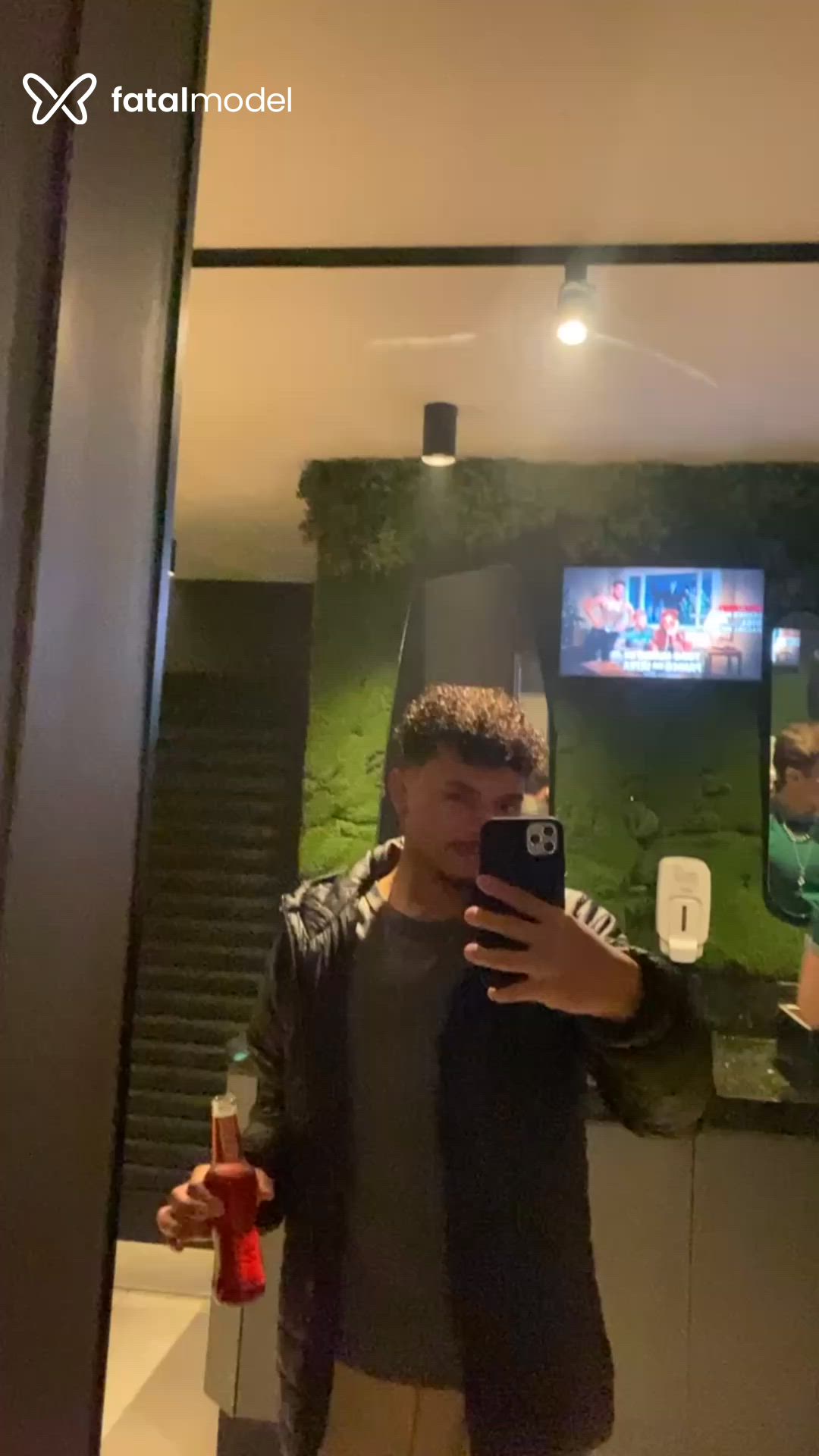 Acompanhante homem com cabelo castanho de olhos castanhos em Maringá Acompanhante homem com cabelo castanho de olhos castanhos em Maringá - Ruanz