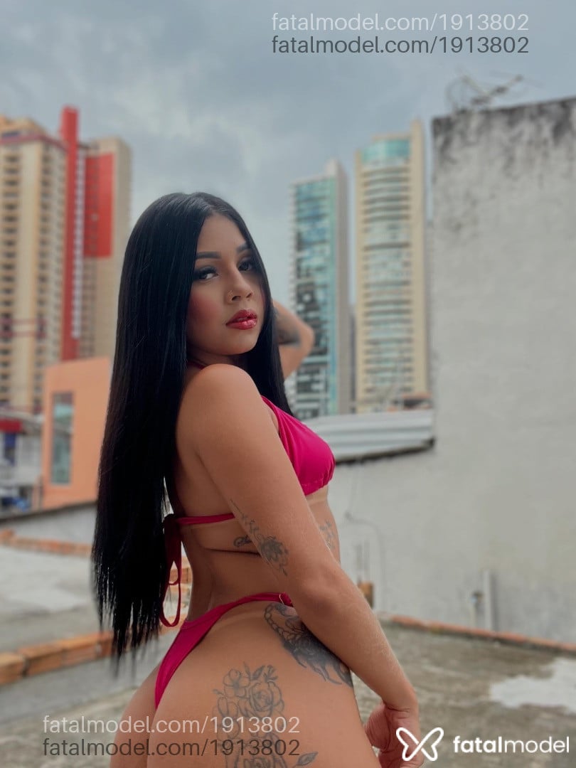 Acompanhante mulher com cabelo castanho de olhos pretos - Manu Acompanhante mulher com cabelo castanho de olhos pretos - Manu