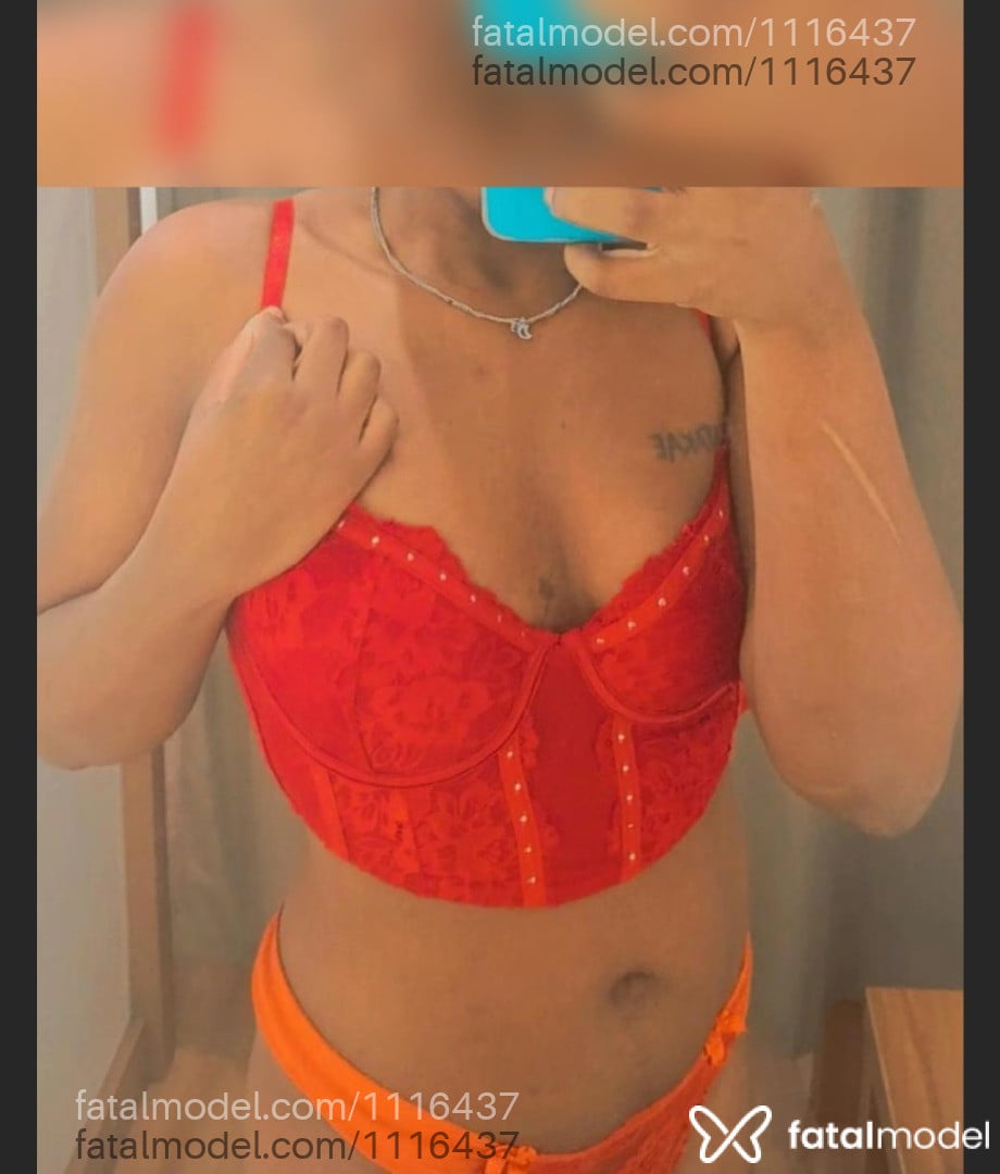 Acompanhante mulher com cabelo castanho de olhos castanhos em Volta Redonda - Mary
