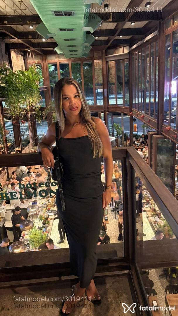 Acompanhante mulher morena (o) de olhos pretos em Rio de Janeiro - Victoria Queiroz