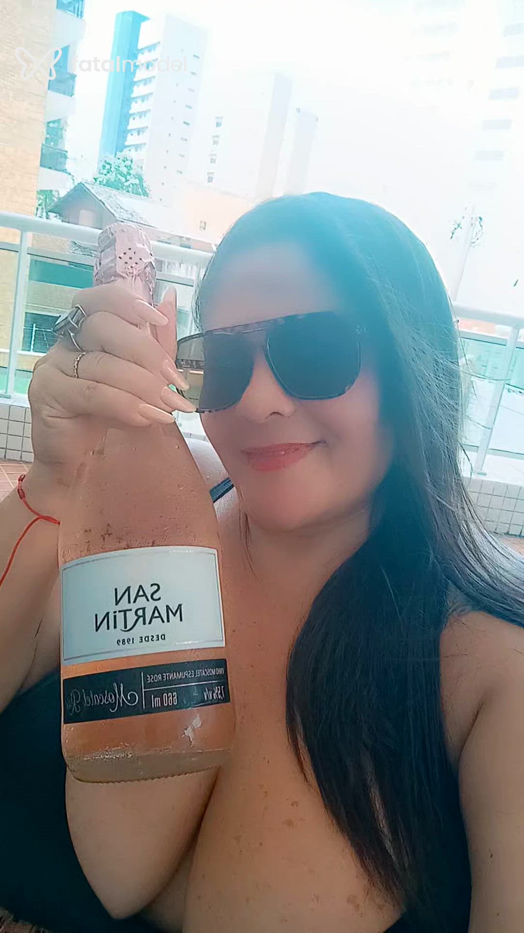 Acompanhante mulher morena (o) de olhos castanhos - Coroagostosa Acompanhante mulher morena (o) de olhos castanhos - Coroagostosa