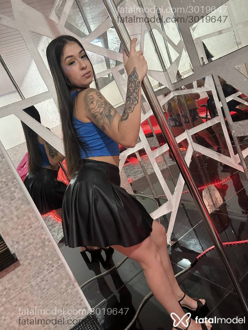 Acompanhante mulher com cabelo castanho de olhos castanhos - Dudaa