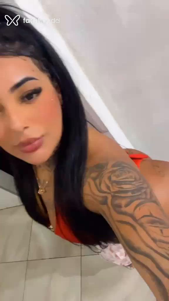 Acompanhante mulher com cabelo castanho de olhos castanhos - Kethellen Acompanhante mulher com cabelo castanho de olhos castanhos - Kethellen