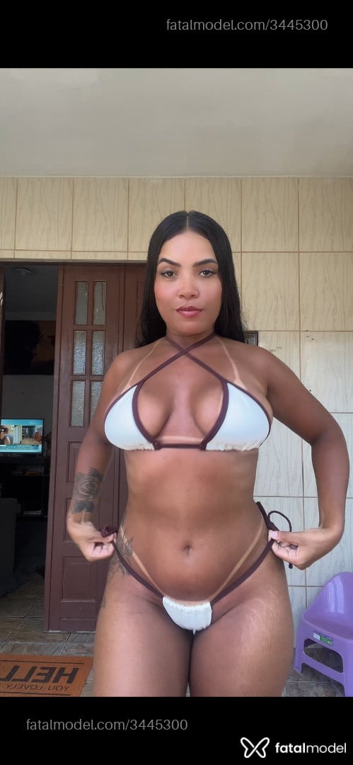 Acompanhante mulher morena (o) de olhos castanhos em Aracaju Acompanhante mulher morena (o) de olhos castanhos em Aracaju - Hellen Castro