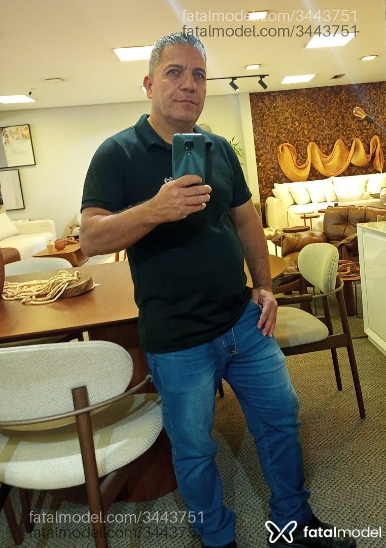 Acompanhante homem com cabelo grisalho de olhos verdes em São Paulo Acompanhante homem com cabelo grisalho de olhos verdes em São Paulo - Henrique