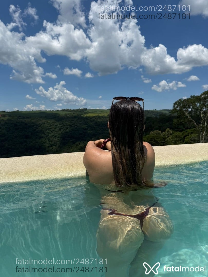Acompanhante mulher loira (o) de olhos castanhos em Pedreira Acompanhante mulher loira (o) de olhos castanhos em Pedreira - Aline