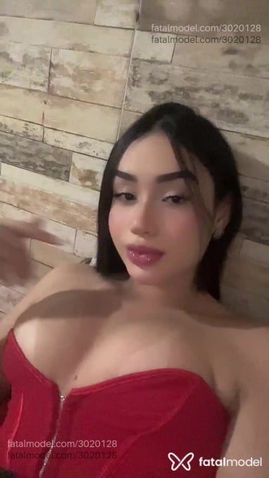 Acompanhante mulher morena (o) de olhos castanhos - Bella