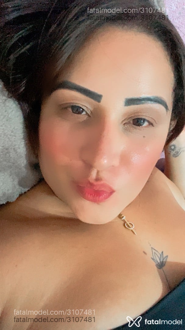 Acompanhante mulher com cabelo castanho de olhos pretos em Floriano - Sol