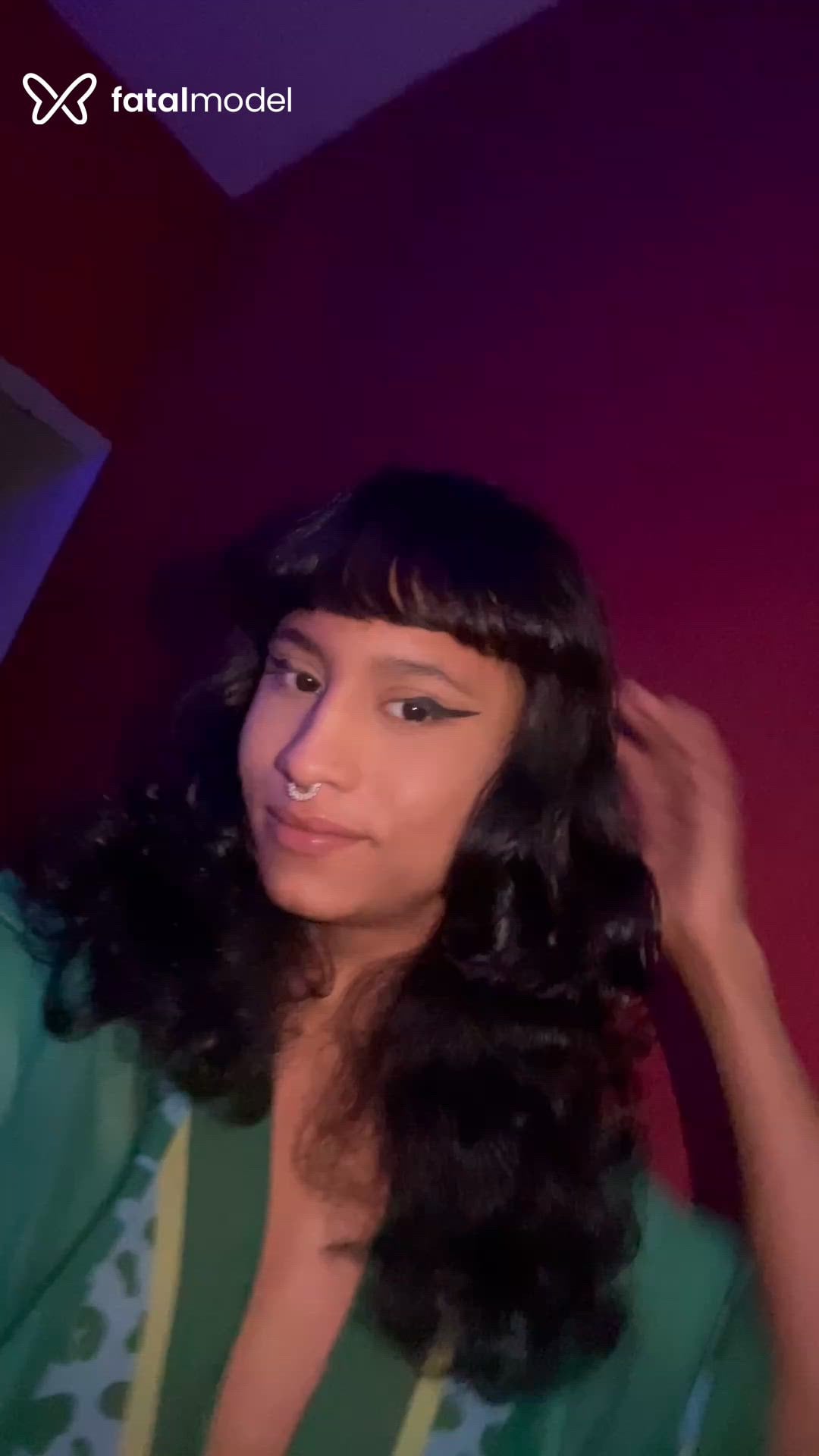 Acompanhante mulher trans com cabelo castanho de olhos castanhos em Serra - Victtoria Kay