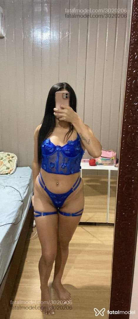 Acompanhante mulher morena (o) de olhos pretos - Isabella Acompanhante mulher morena (o) de olhos pretos - Isabella