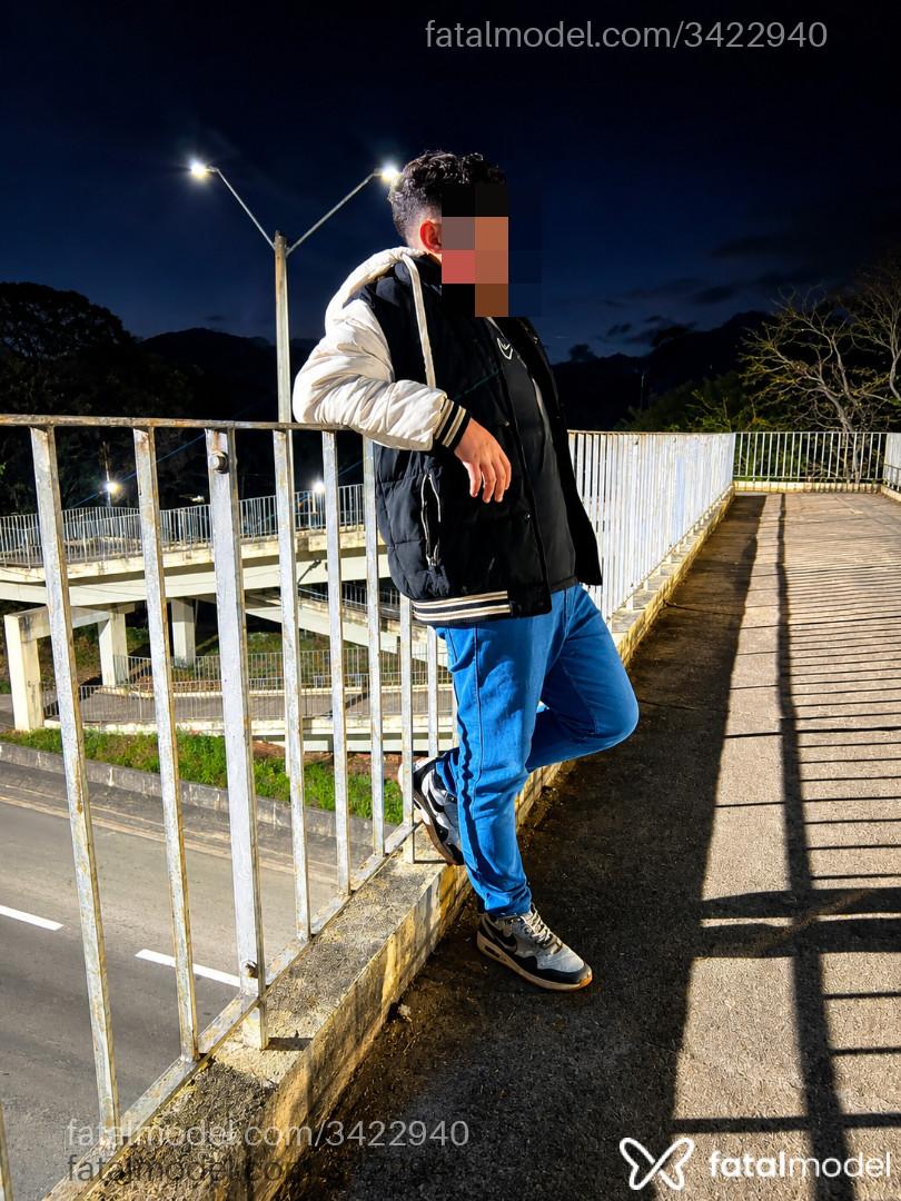 Acompanhante homem morena (o) de olhos pretos em Atibaia - Arcanjo