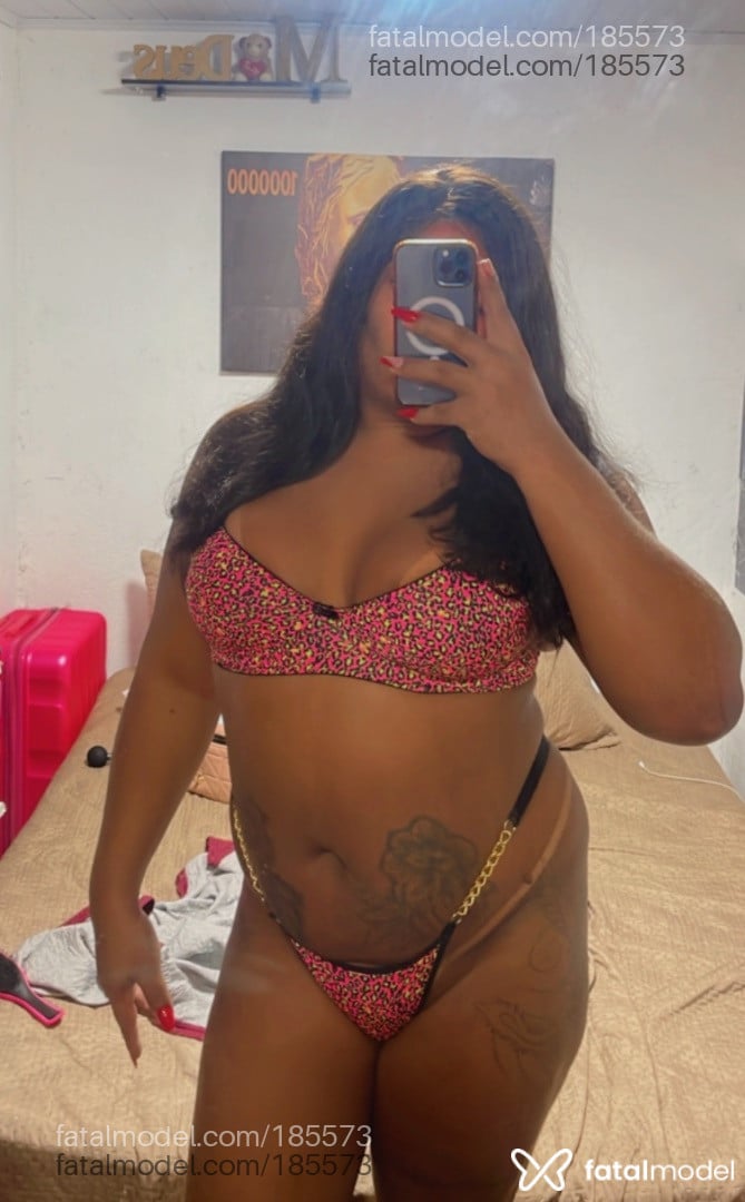 Acompanhante mulher trans loira (o) de olhos pretos em Santo Antônio de Jesus - FadaDosDesejos