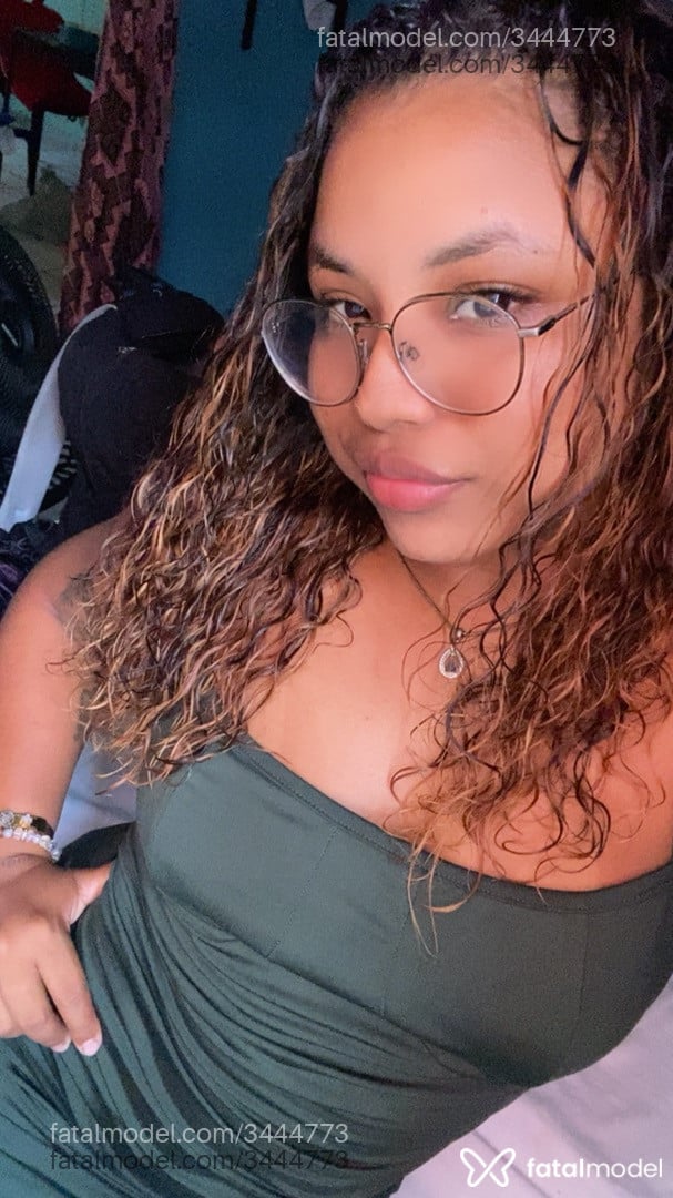 Acompanhante mulher loira (o) de olhos castanhos em São Luís - Sousa
