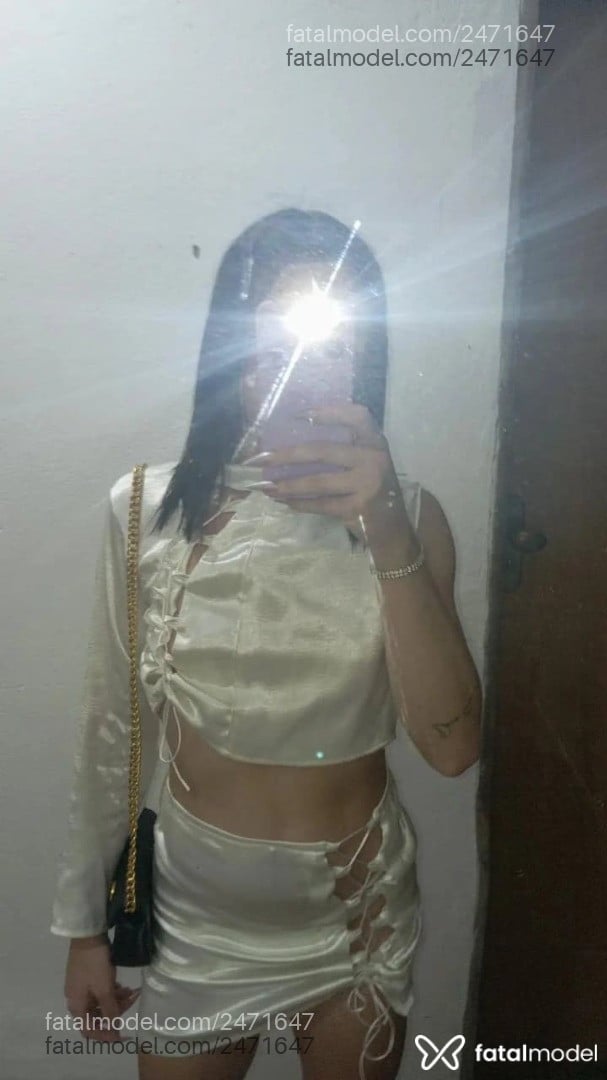 Acompanhante mulher trans com cabelo castanho de olhos verdes em Virtual - Luanny Moura