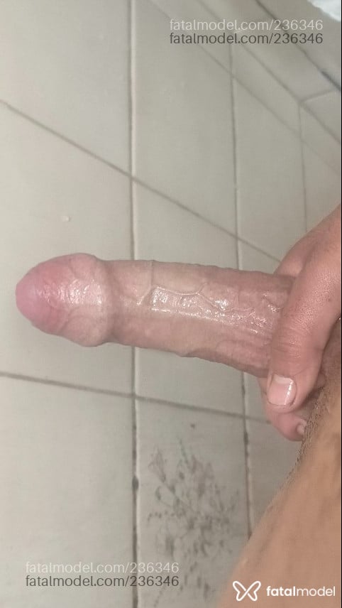 Acompanhante homem com cabelo castanho de olhos castanhos em Belo Horizonte - Gusta