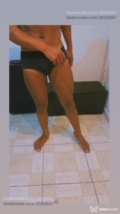 Acompanhante homem com cabelo castanho de olhos castanhos em São Paulo - Victor