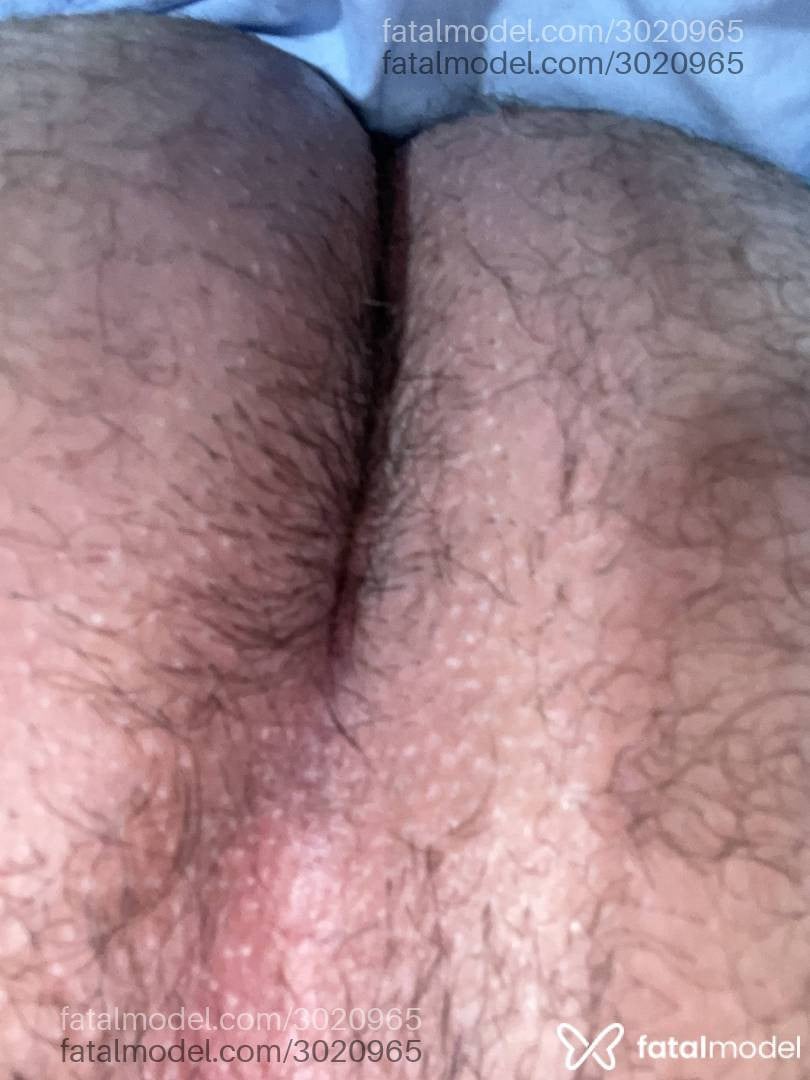 Acompanhante homem com cabelo castanho de olhos pretos - Hiago