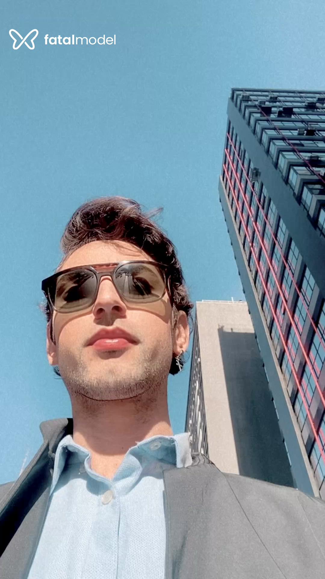 Acompanhante homem com cabelo castanho de olhos castanhos - Pietro