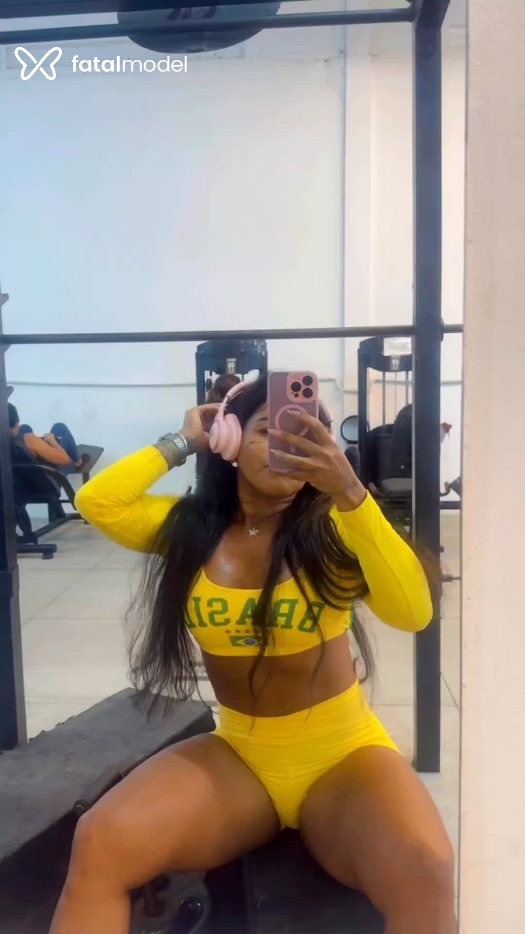 Acompanhante mulher com cabelo castanho de olhos pretos - Pricilatatuada Acompanhante mulher com cabelo castanho de olhos pretos - Pricilatatuada