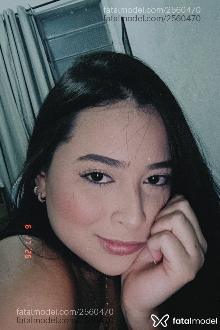 Acompanhante mulher com cabelo castanho de olhos castanhos em Juiz de Fora Acompanhante mulher com cabelo castanho de olhos castanhos em Juiz de Fora - Karen Ortega