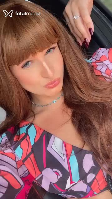 Acompanhante mulher trans com cabelo castanho de olhos verdes em Florianópolis Acompanhante mulher trans com cabelo castanho de olhos verdes em Florianópolis - Scarlet
