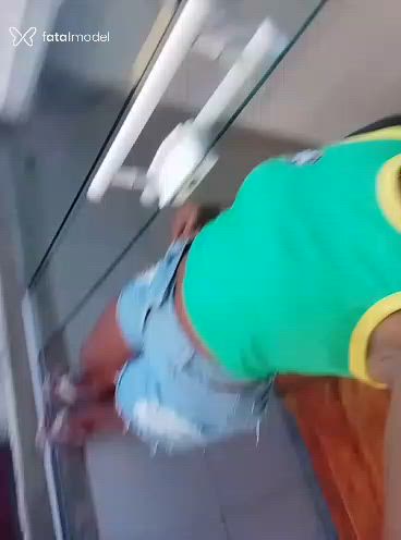 Acompanhante mulher morena (o) de olhos castanhos - Crys Soares