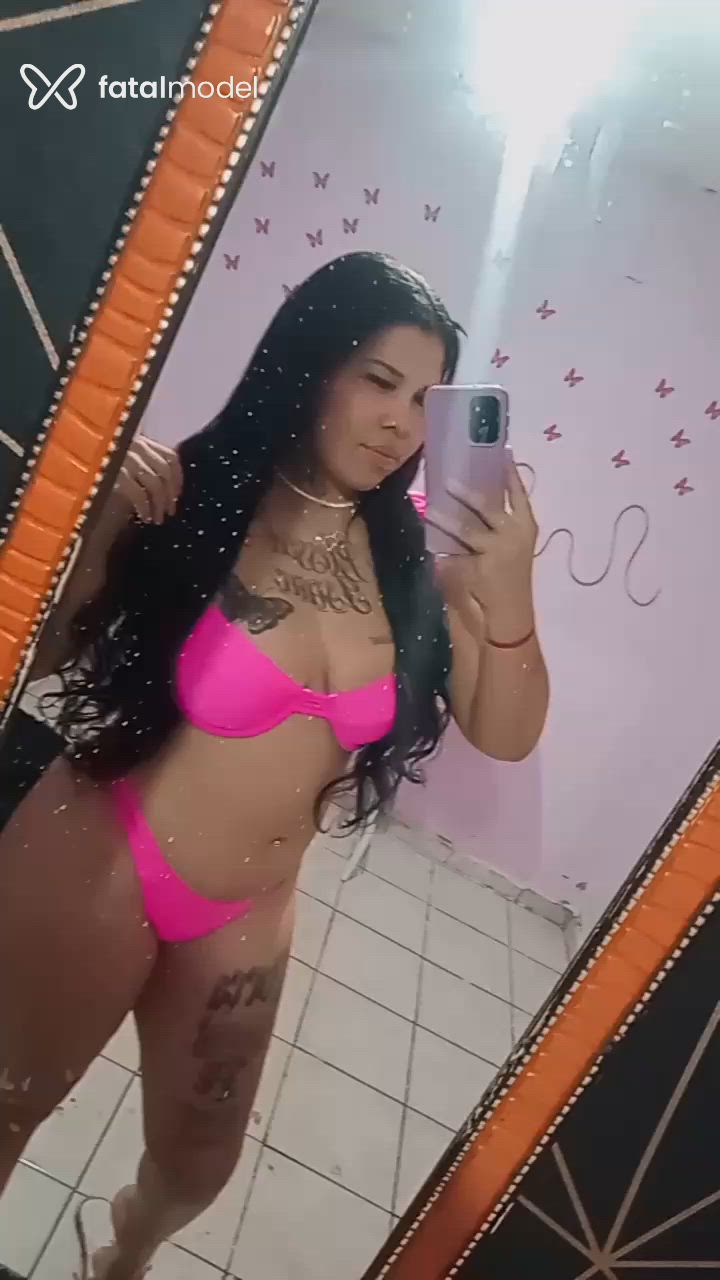 Acompanhante mulher morena (o) de olhos pretos - Beatriz