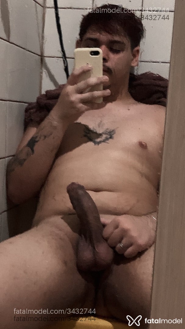 Acompanhante homem com cabelo castanho de olhos pretos em São Paulo - Miguel Hernandes