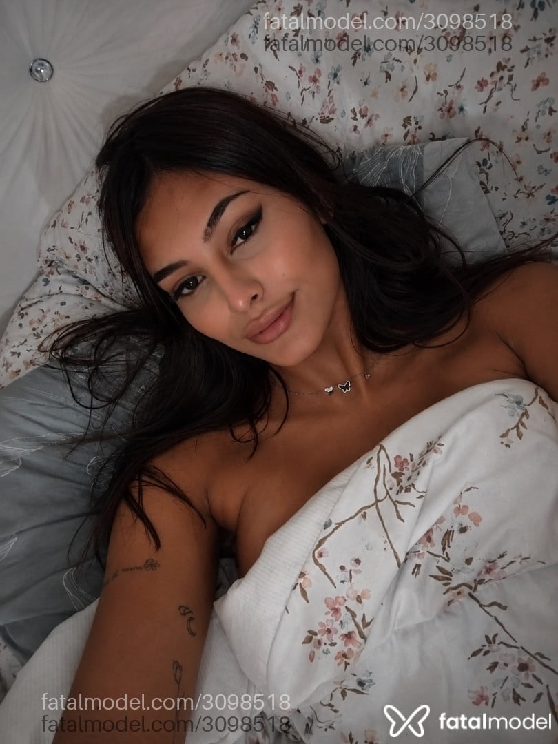 Acompanhante mulher trans com cabelo castanho de olhos castanhos em Mogi das Cruzes - Scarlet