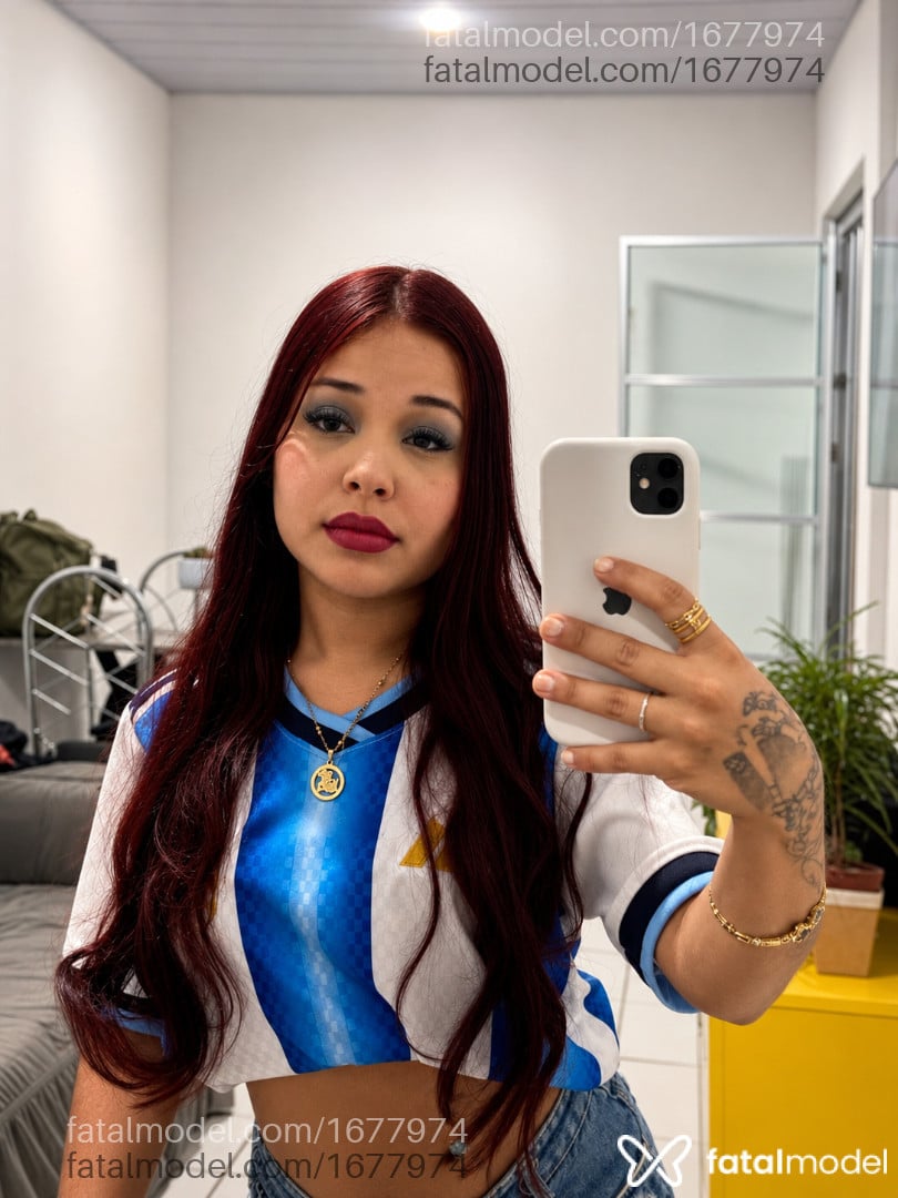 Acompanhante mulher ruiva (o) de olhos castanhos em Recife - Lua Laurent