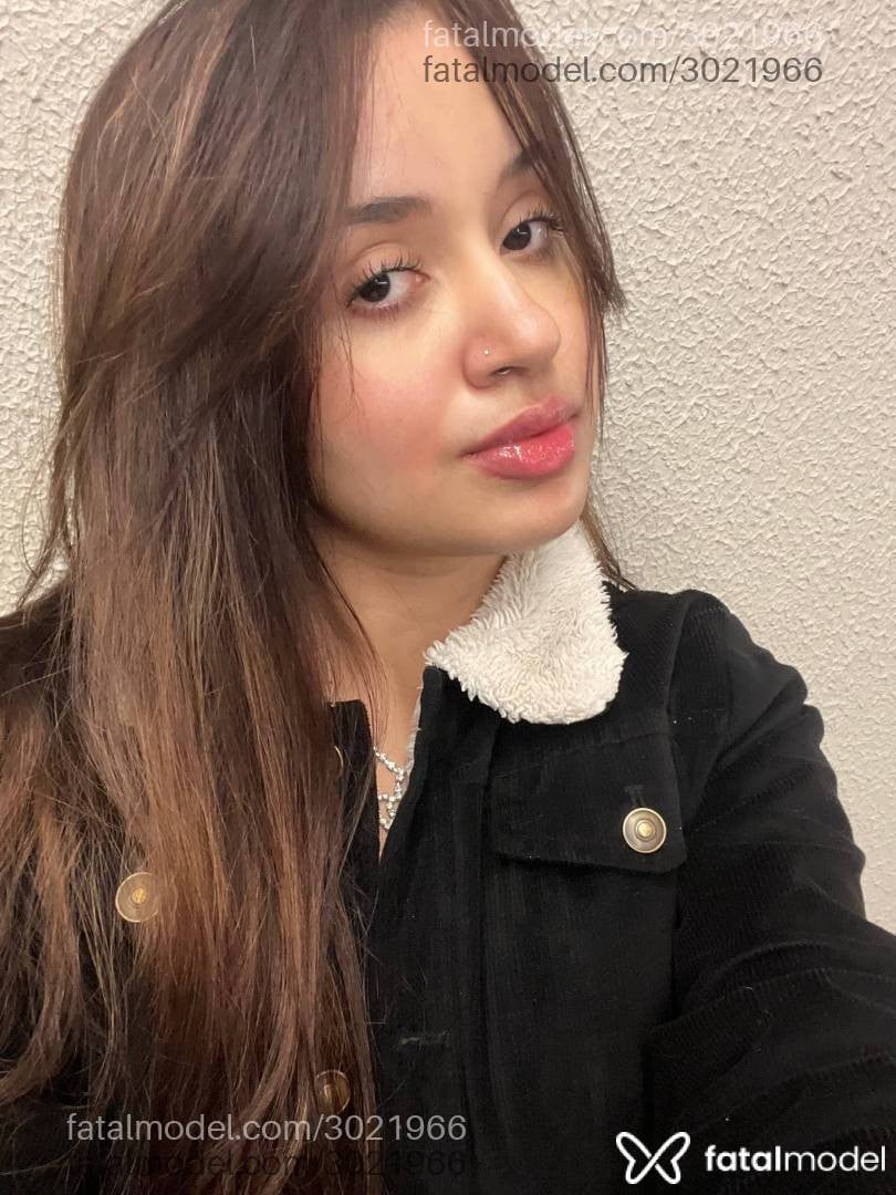Acompanhante mulher morena (o) de olhos castanhos - Nicolly