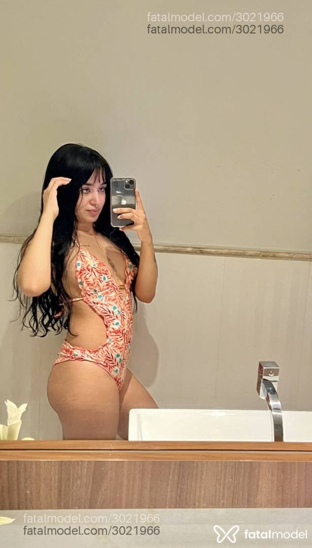 Acompanhante mulher com cabelo castanho de olhos castanhos em São Paulo - Nicolly