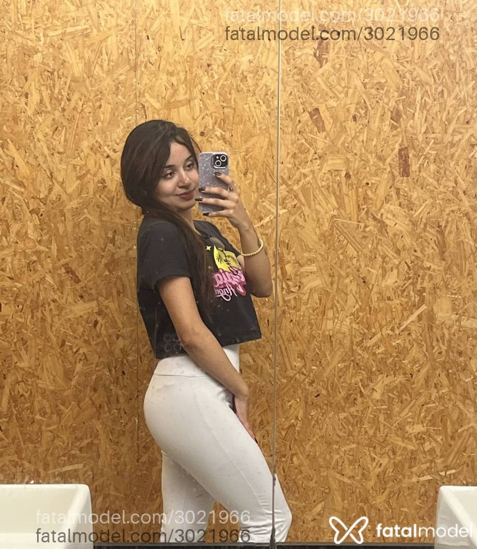 Acompanhante mulher morena (o) de olhos castanhos - Nicolly