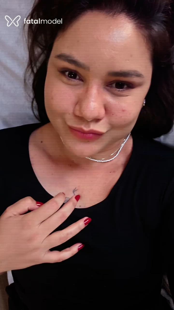 Acompanhante mulher com cabelo castanho de olhos castanhos em Brasília - Liz Oliver