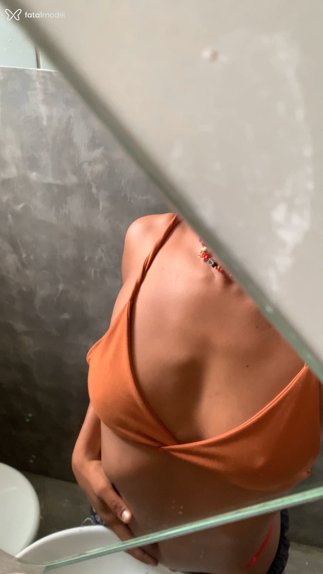 Acompanhante mulher morena (o) de olhos castanhos em Salvador Acompanhante mulher morena (o) de olhos castanhos em Salvador - Pretta Nina
