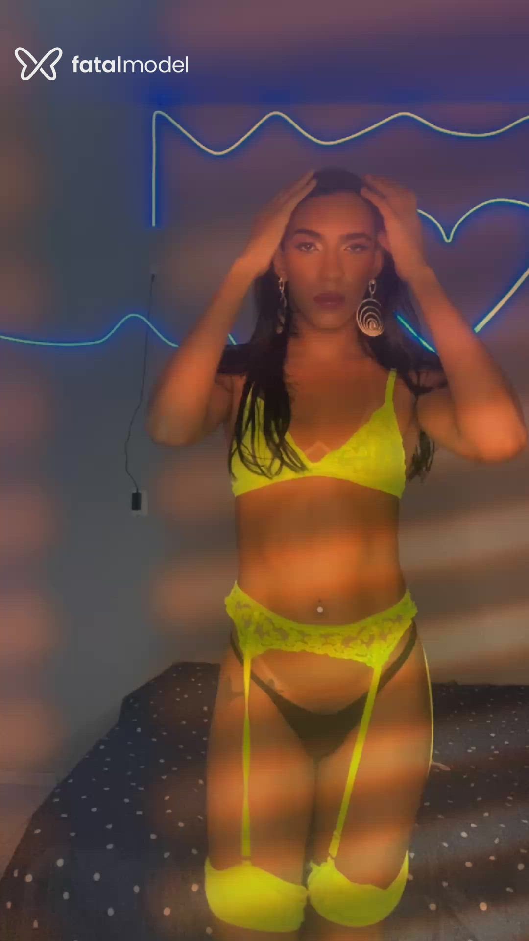 Acompanhante travesti morena (o) de olhos castanhos - Daynara Acompanhante travesti morena (o) de olhos castanhos - Daynara