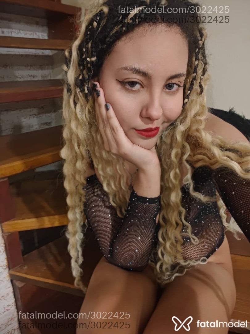 Acompanhante mulher loira (o) de olhos azuis em São Carlos Acompanhante mulher loira (o) de olhos azuis em São Carlos - Sofis