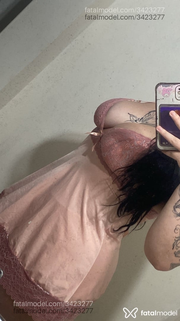 Acompanhante mulher morena (o) de olhos verdes em Curitiba - Milky