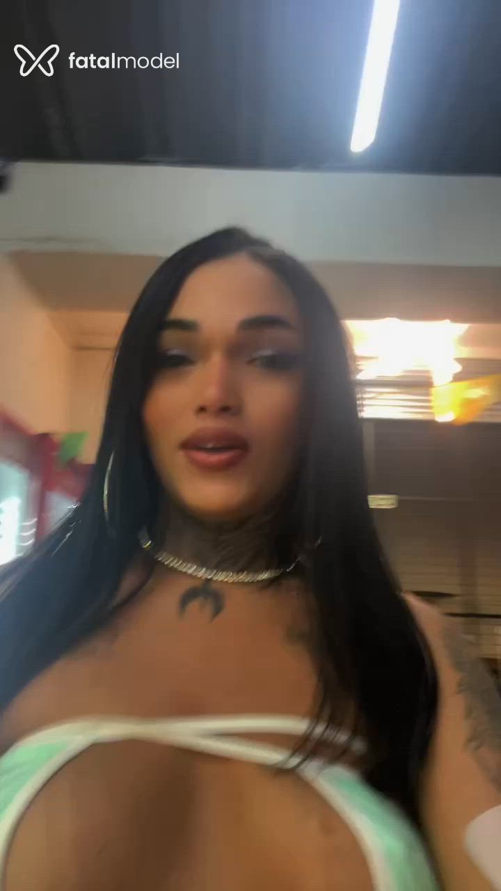 Acompanhante travesti morena (o) de olhos castanhos - Sophie Brito